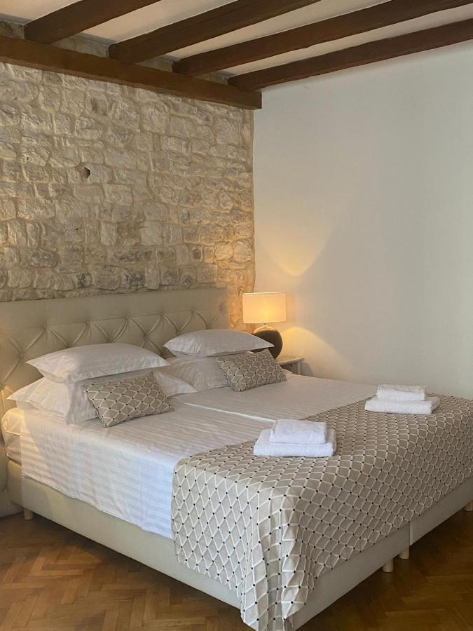 Palace Wall Residences Split Exterior foto